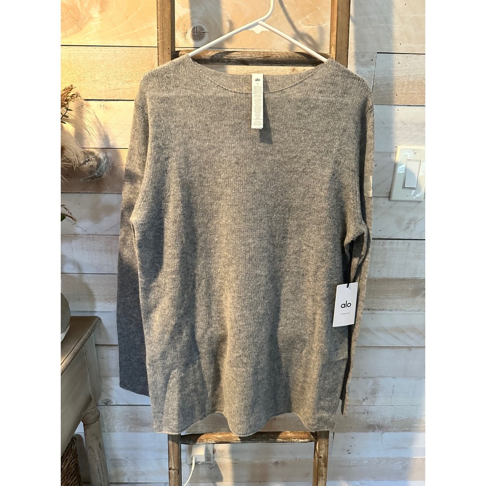 Alo Yoga Gray 100% Cashmere Long Sleeve Crew Neck Sweater NWT Womens Size M